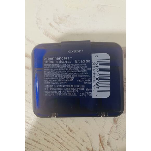 COVERGIRL Eye Enhancers #220 Urban Basics Eyeshadow Quad .19 oz NEW Sealed - Picture 2 of 2